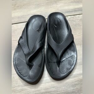 Ofoos Black unisex Sandals